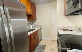 3 beds, 2.5 baths, $3,500, Unit # 233