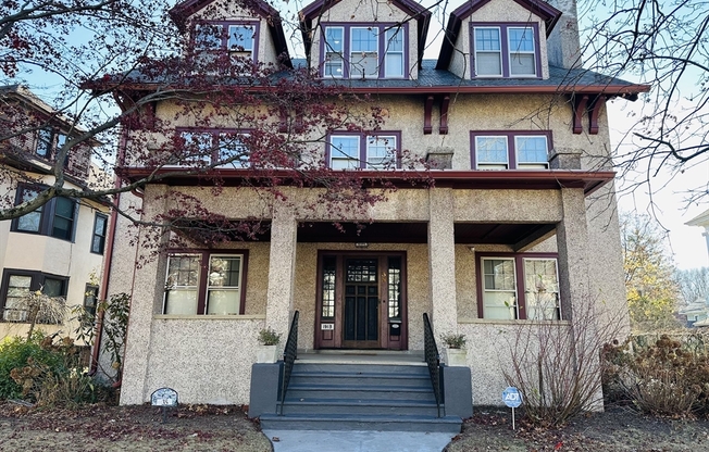 35 SPRUCELAND AVE