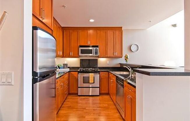 1 bed, 1.5 baths, $4,900