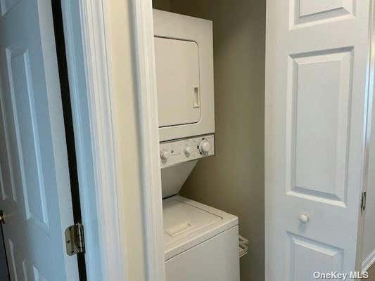 2 beds, 1 bath, $2,600