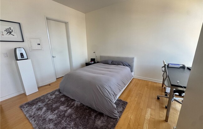 2 beds, 2 baths, 1,320 sqft, $4,100, Unit 2203