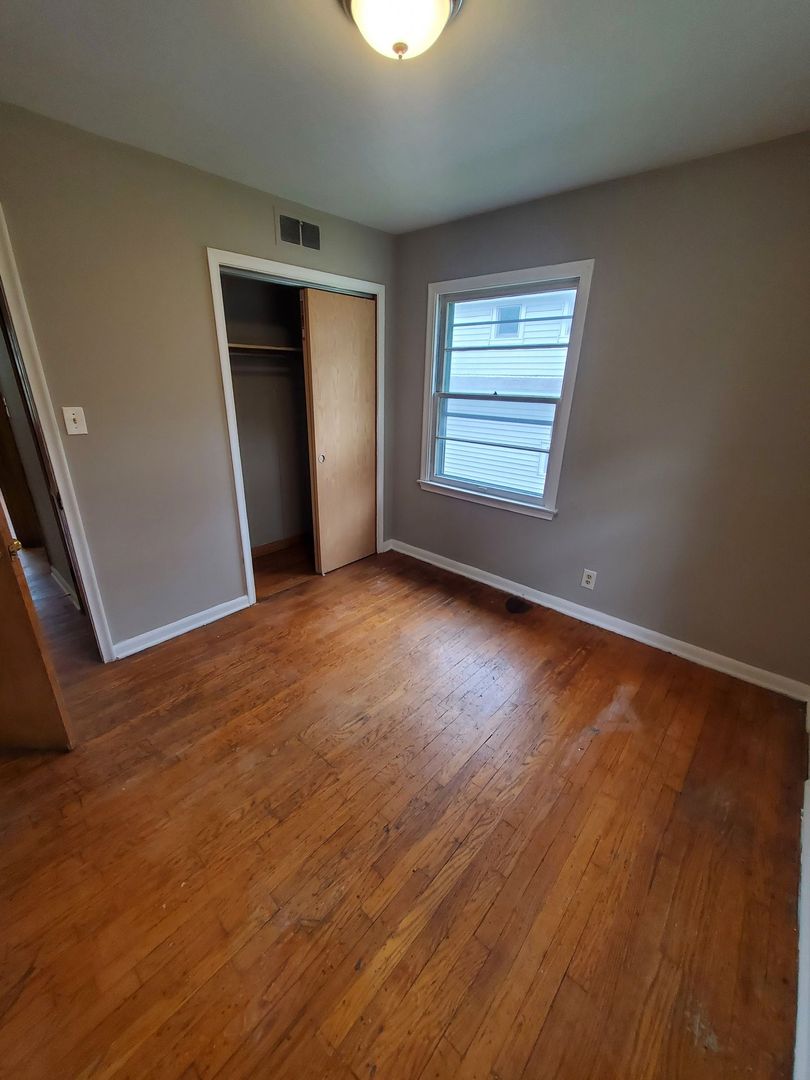 3433 N 76th St (4 unit)