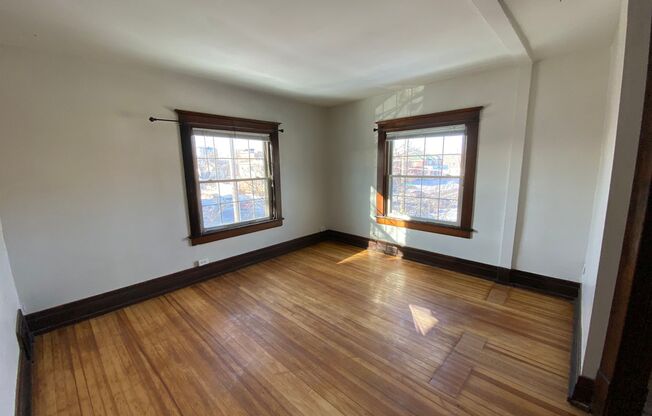 2 beds, 1 bath, 1,150 sqft, $975, Unit 1