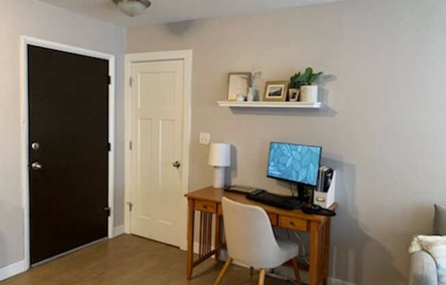 Modern Farwell Ave Apartments