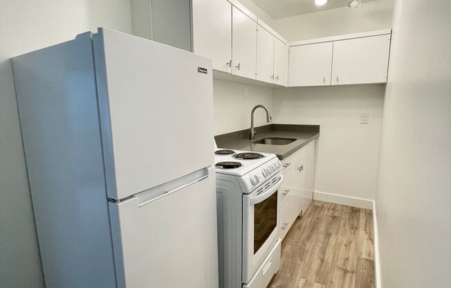 1 bed, 1 bath, 485 sqft, $1,425, Unit 14