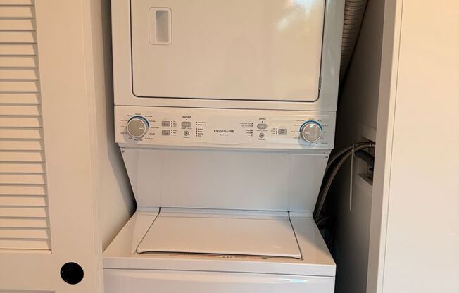 Studio, 1 bath, 362 sqft, $2,095, Unit 611