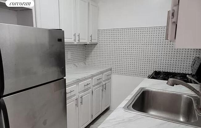 537 W 133 ST