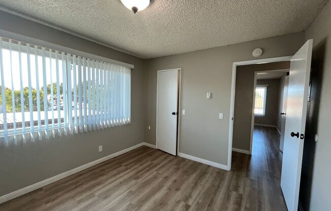 2 beds, 1 bath, 980 sqft, $2,400, Unit 055