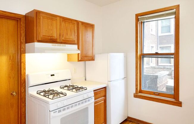 2 beds, 2 baths, 950 sqft, $1,400, Unit 10 - 110