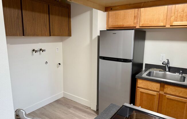 2 beds, 1 bath, 850 sqft, $1,595, Unit #2