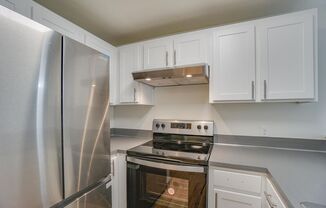 1 bed, 1 bath, 645 sqft, $1,395, Unit H31*