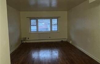 2 beds, 1 bath, 1,200 sqft, $2,400