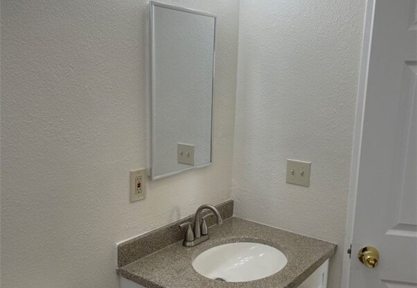 2 beds, 1 bath, 900 sqft, $2,750, Unit 1