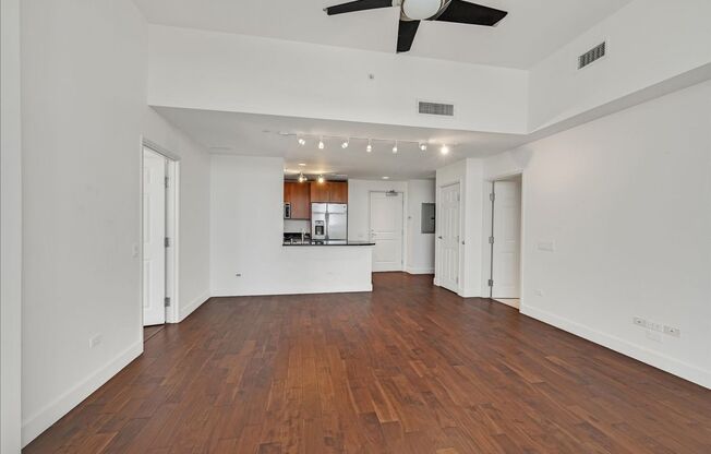 2 beds, 2 baths, $2,600, Unit # 3702