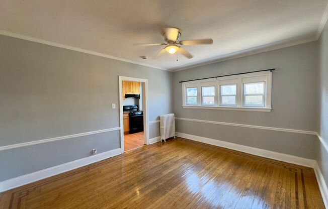 Charming 3 Bedroom/2 Bathroom Townhome in Ednor Gardens-Lakeside, MD!