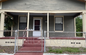 3606 N 18 ST