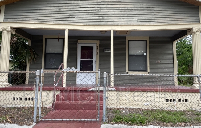 3606 N 18 ST