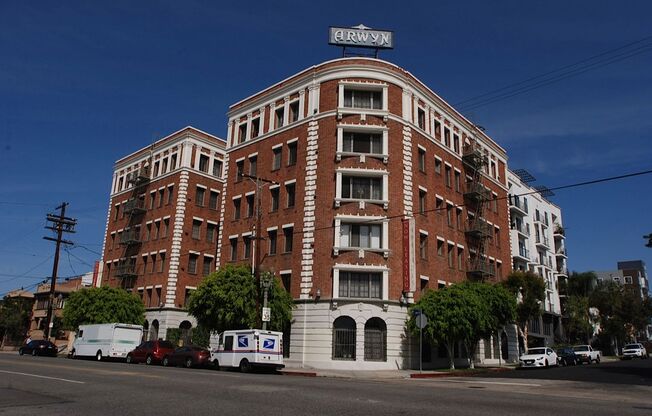 Studio, 1 bath, 450 sqft, $1,370.42, Unit 207