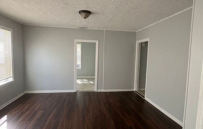 3 beds, 1 bath, $1,225