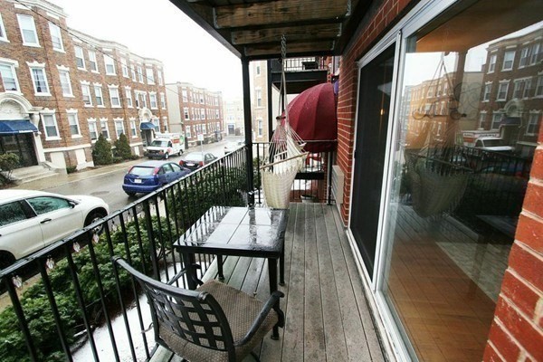 2 beds, 1 bath, 890 sqft, $3,100, Unit 14