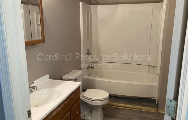4 beds, 2 baths, 1,992 sqft, $1,600
