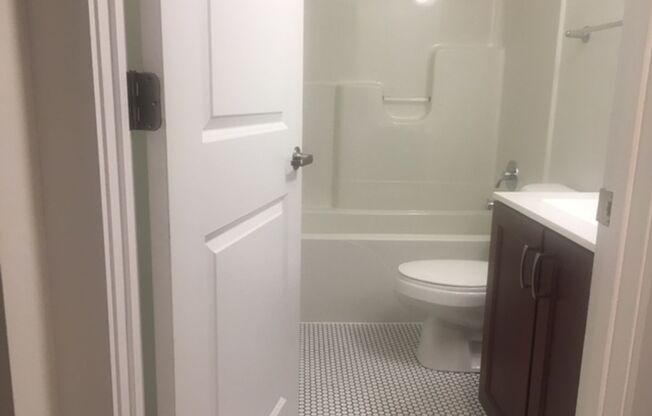 1 bed, 1 bath, 465 sqft, $1,165, Unit Apt 119
