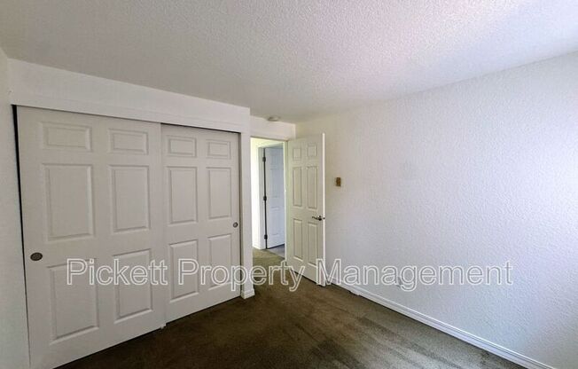 1700 W SUNN FJORD LN