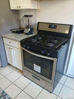 2 beds, 1 bath, $2,995, Unit 4