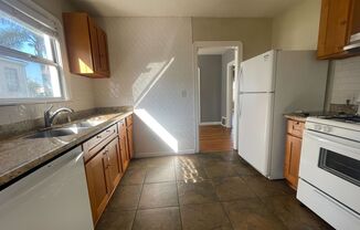 2 beds, 1 bath, $2,205