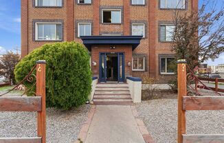 Grant Avenue Apartments