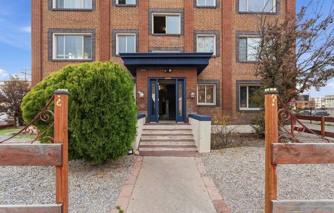 Grant Avenue Apartments