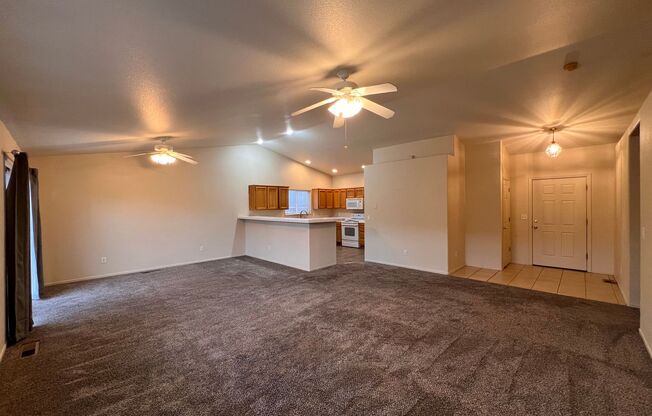 Great 3 bedroom Fernley home located in the Donner Trails subdivision!