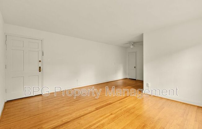 1100 N KENNEBEC ST