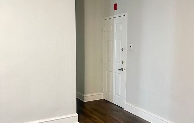 1 bed, 1 bath, 460 sqft, $1,175, Unit 407
