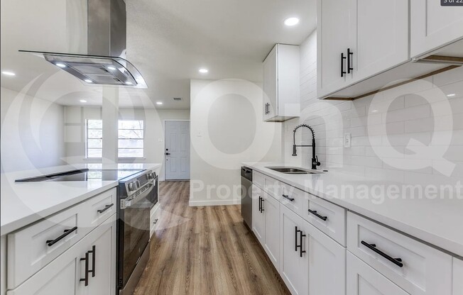 1207 CRESTRIDGE DR