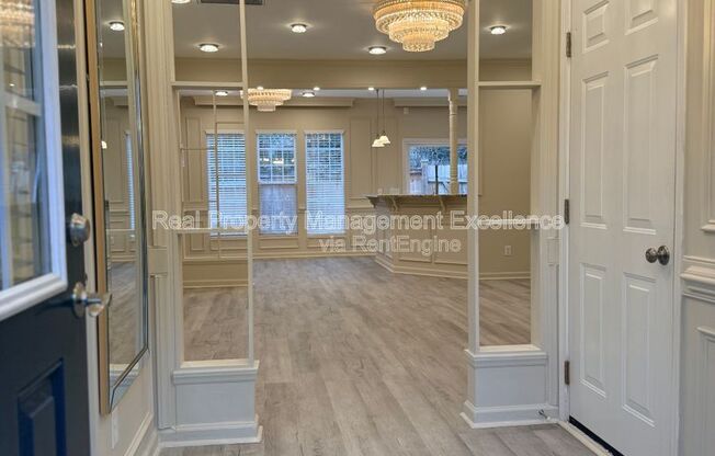 4245 CAMDEN WOODS CT