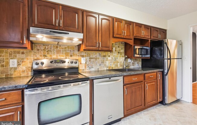 1600 N. Oak Street #1533
