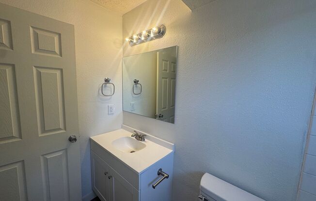 Studio, 1 bath, 450 sqft, $795, Unit Unit 1