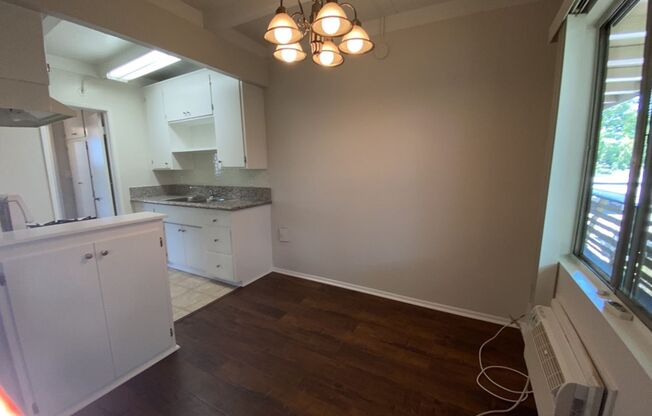 1 bed, 1 bath, 750 sqft, $1,695, Unit 10