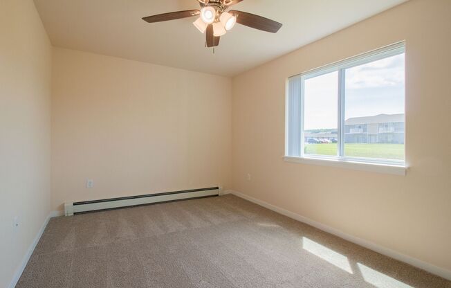 1 bed, 1 bath, 653 sqft, $1,274, Unit EC 4225-14