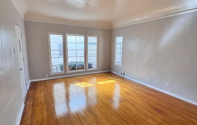 125 Granada Ave