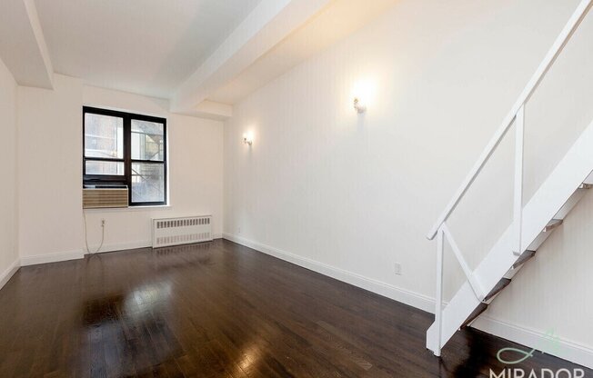 43 W 16 ST