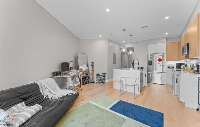1 bed, 1 bath, 605 sqft, $2,850, Unit 415
