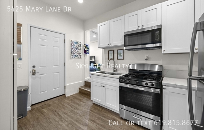 5425 MARY LN DR