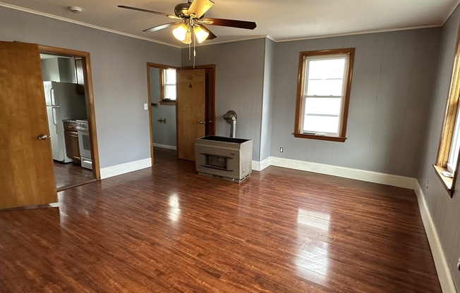 1 bed, 1 bath, 1,100 sqft, $1,100, Unit 1N