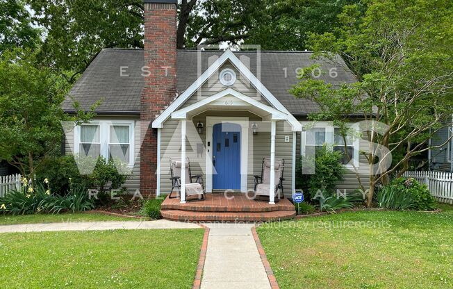 Picturesque Cottage in Glen Iris Neighborhood!