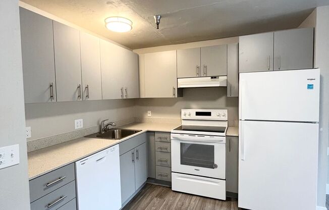 1 bed, 1 bath, 636 sqft, $1,595, Unit 125