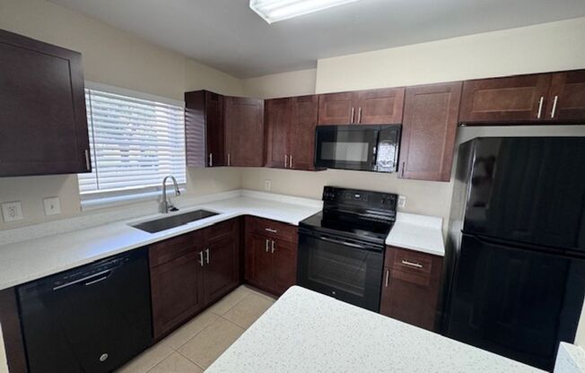 2 beds, 2 baths, $1,700, Unit Unit 5