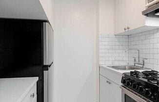 Studio, 1 bath, $4,000, Unit 4G