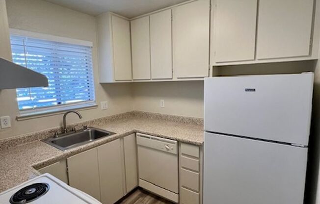 814-Summer Hills Apartments